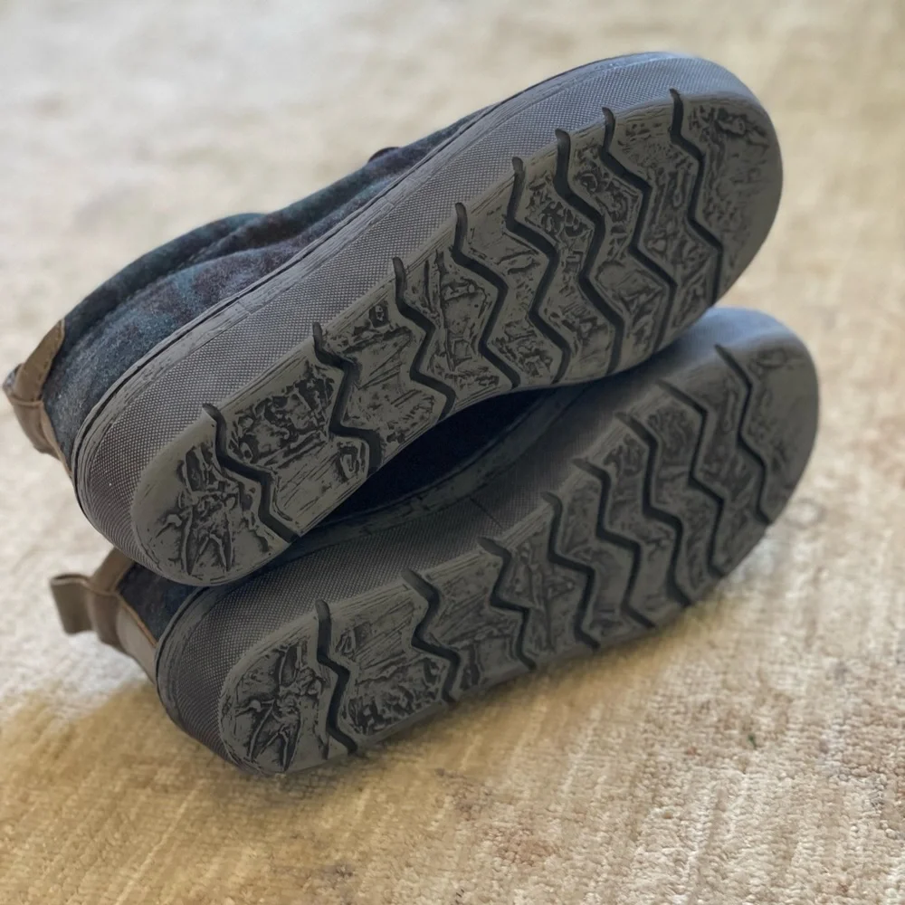 OTBT Green Lake size 7 in Blue Camo. NWOT - Picture 10 of 15